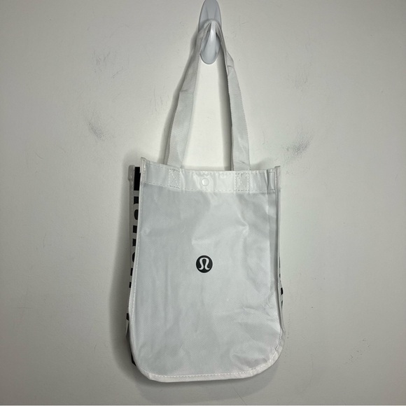 Lululemon reusable bag small black & white - Picture 1 of 6